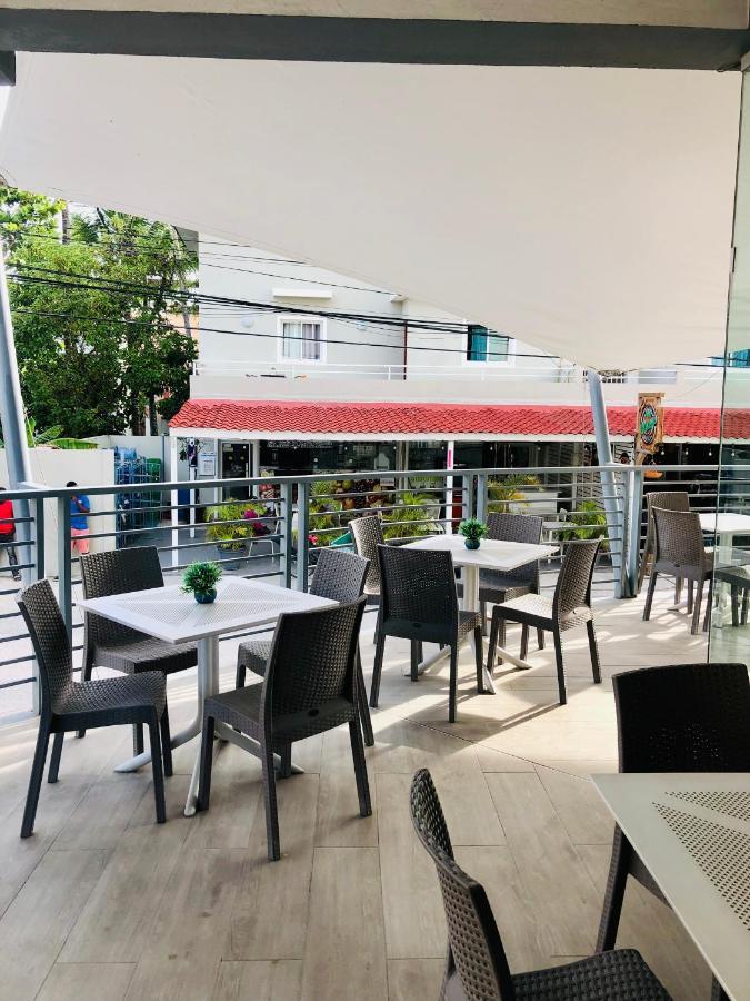 Ducassi Rooftop Pool Suites Los Corales Beach